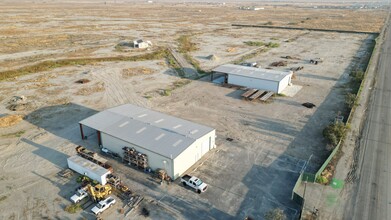 12611 Enos Lane Building 1 & 2, Bakersfield, CA for sale Primary Photo- Image 1 of 1