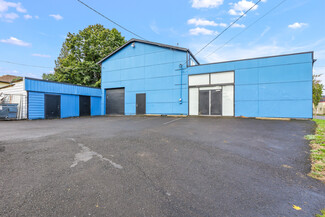 More details for 5816 SE Foster Rd, Portland, OR - Light Industrial for Rent