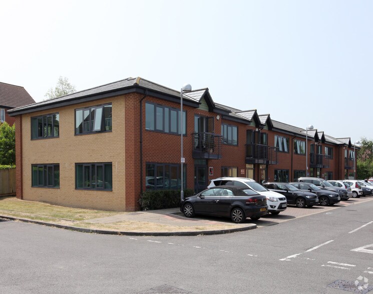 Railton Rd, Guildford for sale - Primary Photo - Image 1 of 1