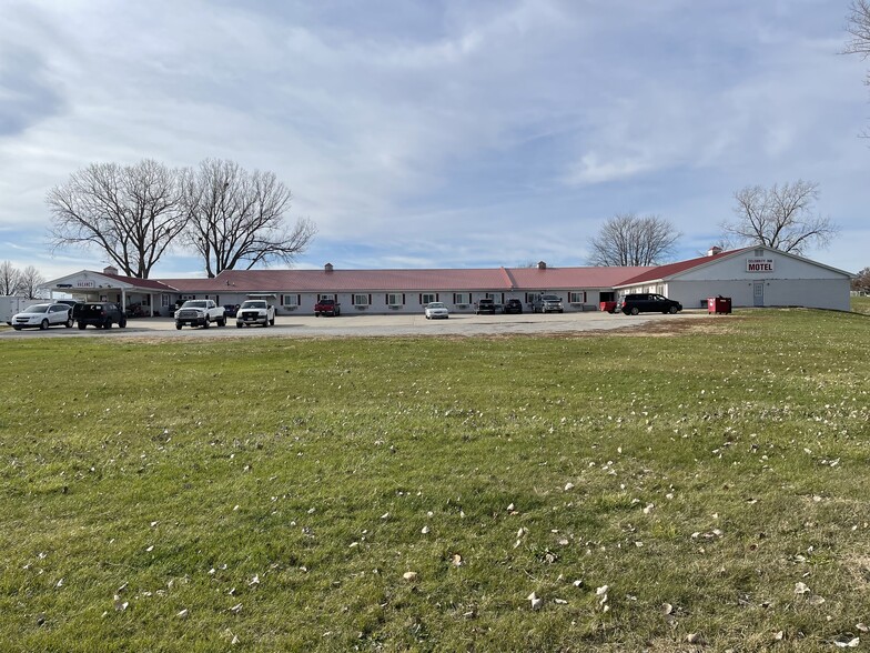 1323 S 16th St, Clarinda, IA for sale - Building Photo - Image 1 of 1