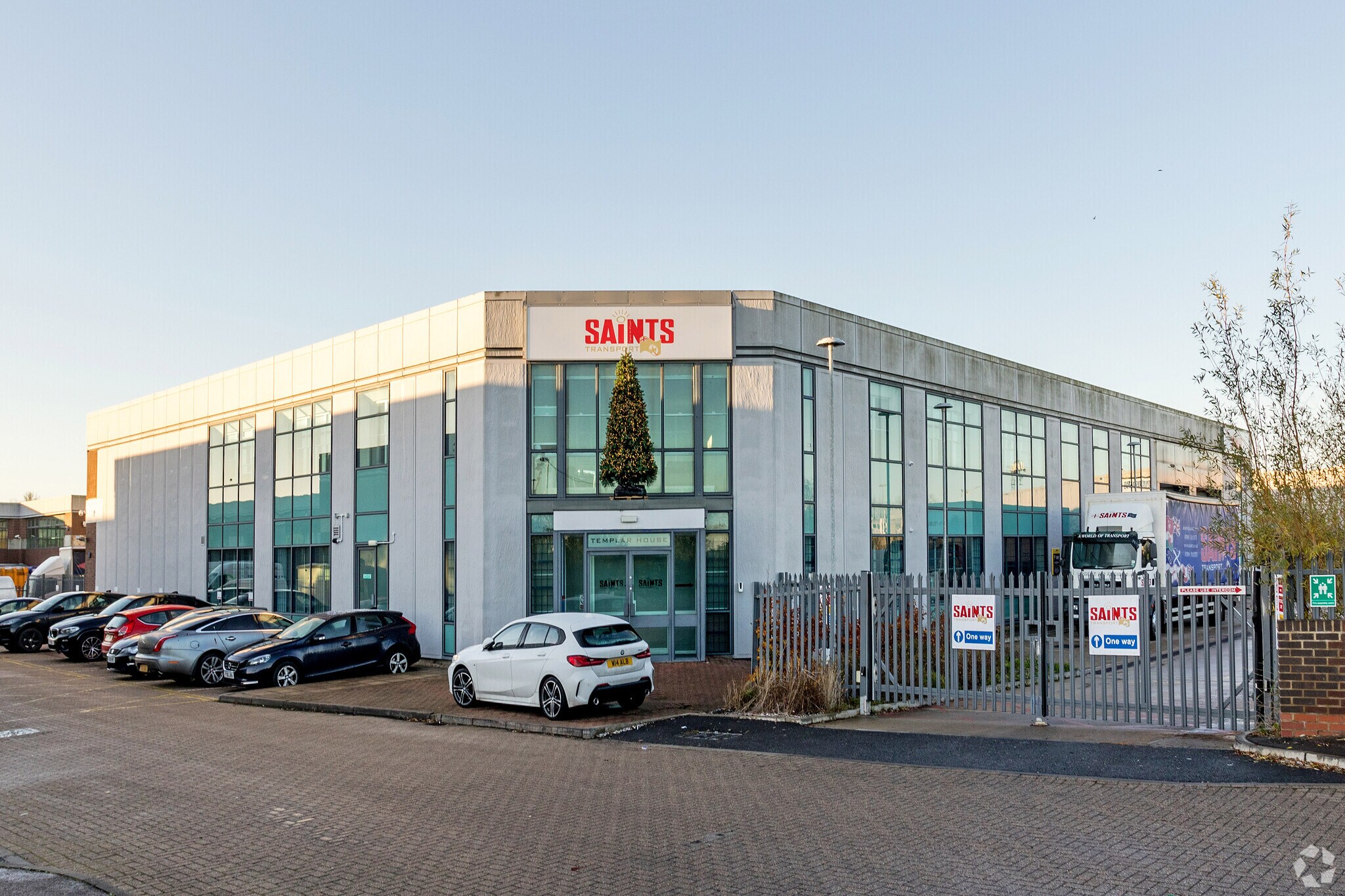 Skyport Dr, West Drayton for sale Primary Photo- Image 1 of 1