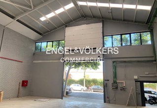 Industrial in L'Hospitalet de Llobregat, Barcelona to rent Interior Photo- Image 2 of 7