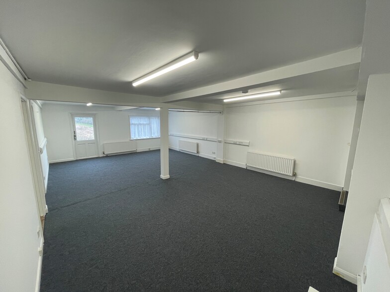 The Green, Maidstone for rent - Building Photo - Image 3 of 7