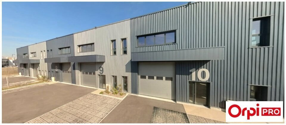 Light Industrial in Bourgoin-Jallieu to rent Building Photo- Image 1 of 7