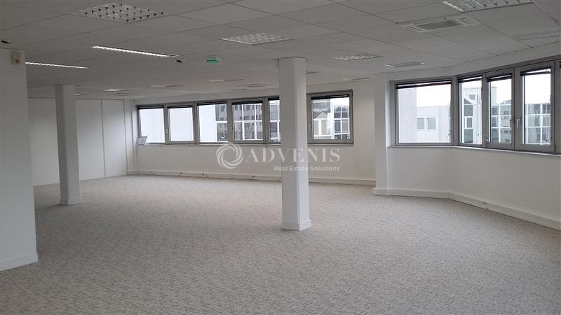 Office in Noisiel to rent - Interior Photo - Image 3 of 5