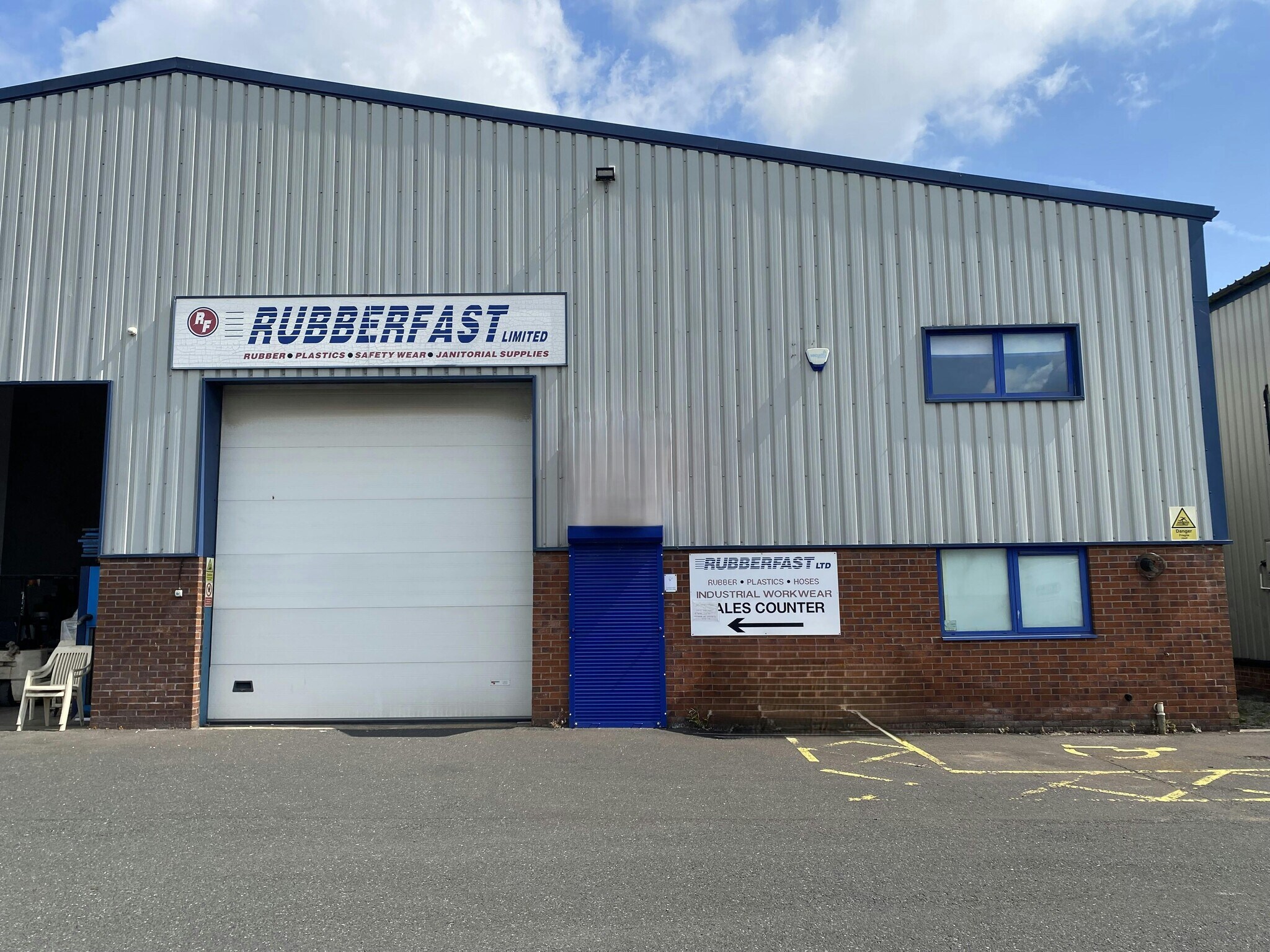 Galveston Grv, Stoke On Trent to rent Building Photo- Image 1 of 7