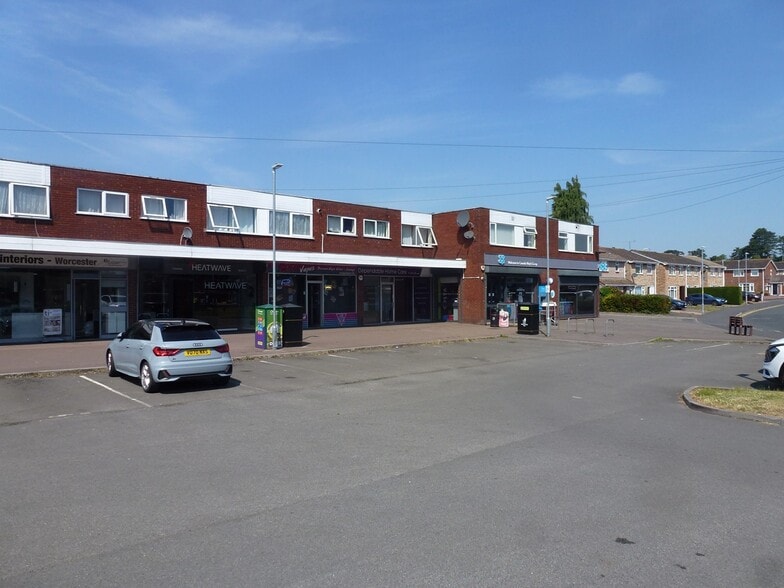 55 Canada Way, Worcester to rent - Building Photo - Image 1 of 2