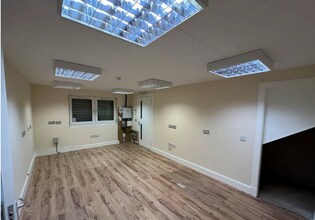 3 Midfield Dr, Kirkcaldy to rent Interior Photo- Image 2 of 3