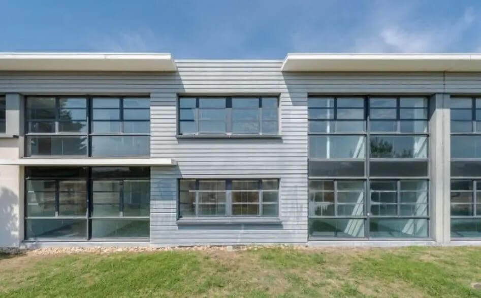 Office in Aix-en-Provence to rent - Building Photo - Image 1 of 3