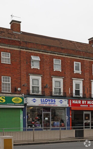 192 Burnt Oak Broa, Harrow for sale - Primary Photo - Image 1 of 1