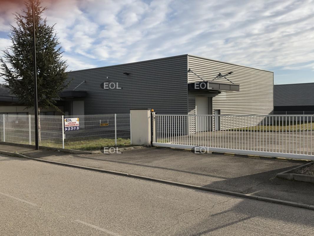 Light Industrial in Vourles to rent Building Photo- Image 1 of 9