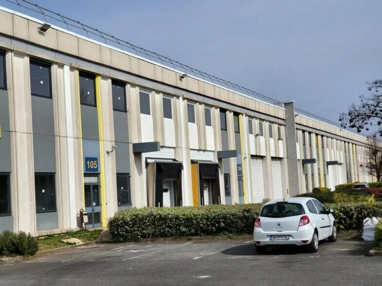 Light Industrial in Gennevilliers to rent - Building Photo - Image 3 of 5