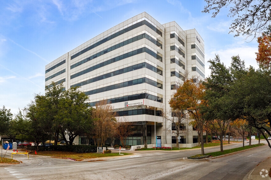 14881 Quorum Dr, Dallas, TX for rent - Building Photo - Image 1 of 12