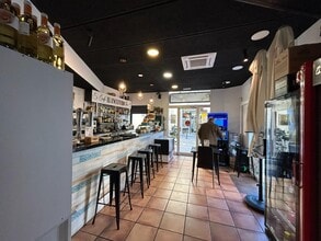 Retail in Mataró, Barcelona to rent Interior Photo- Image 2 of 10