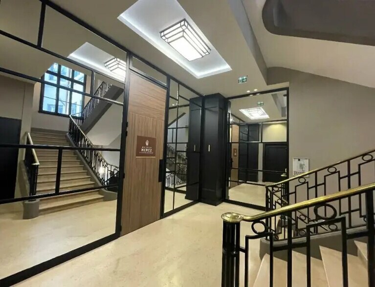 Office in Lyon to rent - Interior Photo - Image 3 of 11