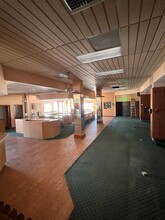 100 S Beach St, Daytona Beach, FL for rent Interior Photo- Image 2 of 14