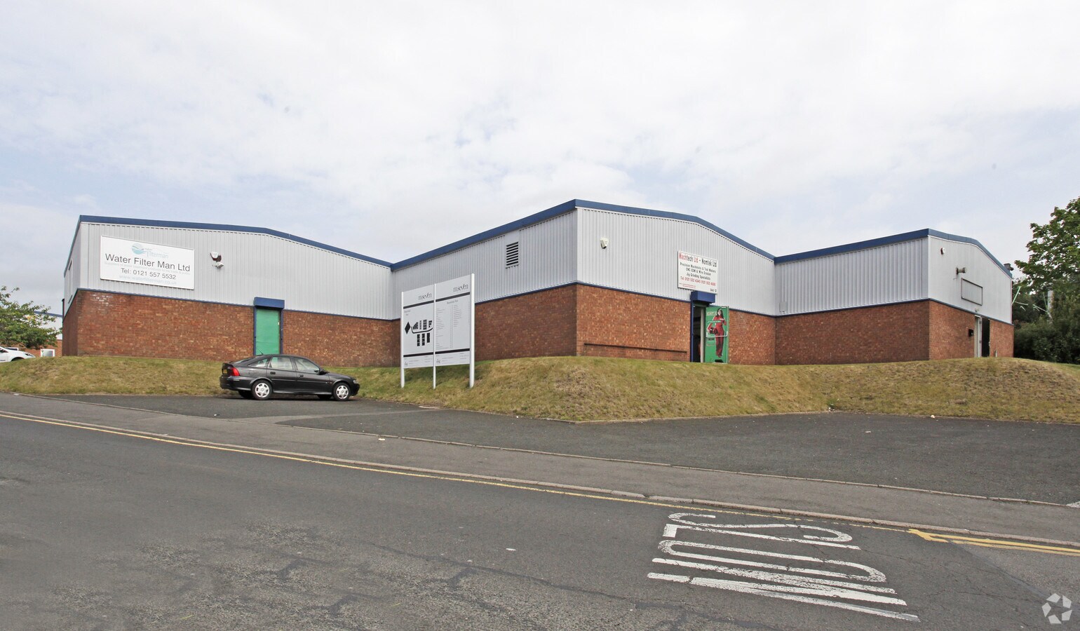 Bloomfield Rd, Tipton DY4 9AH