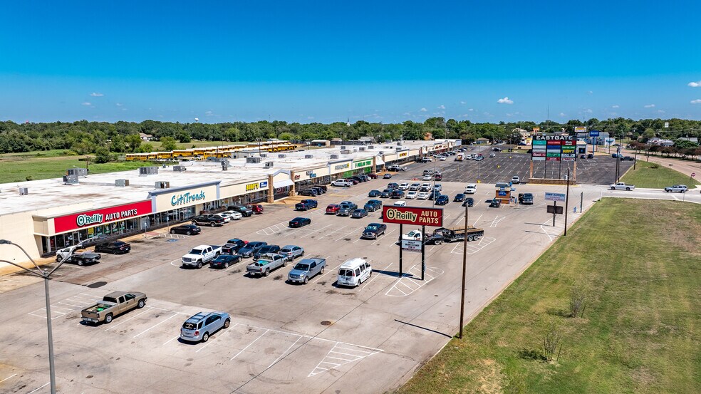 I-35 & Waco Dr, Waco, TX for rent - Building Photo - Image 2 of 7