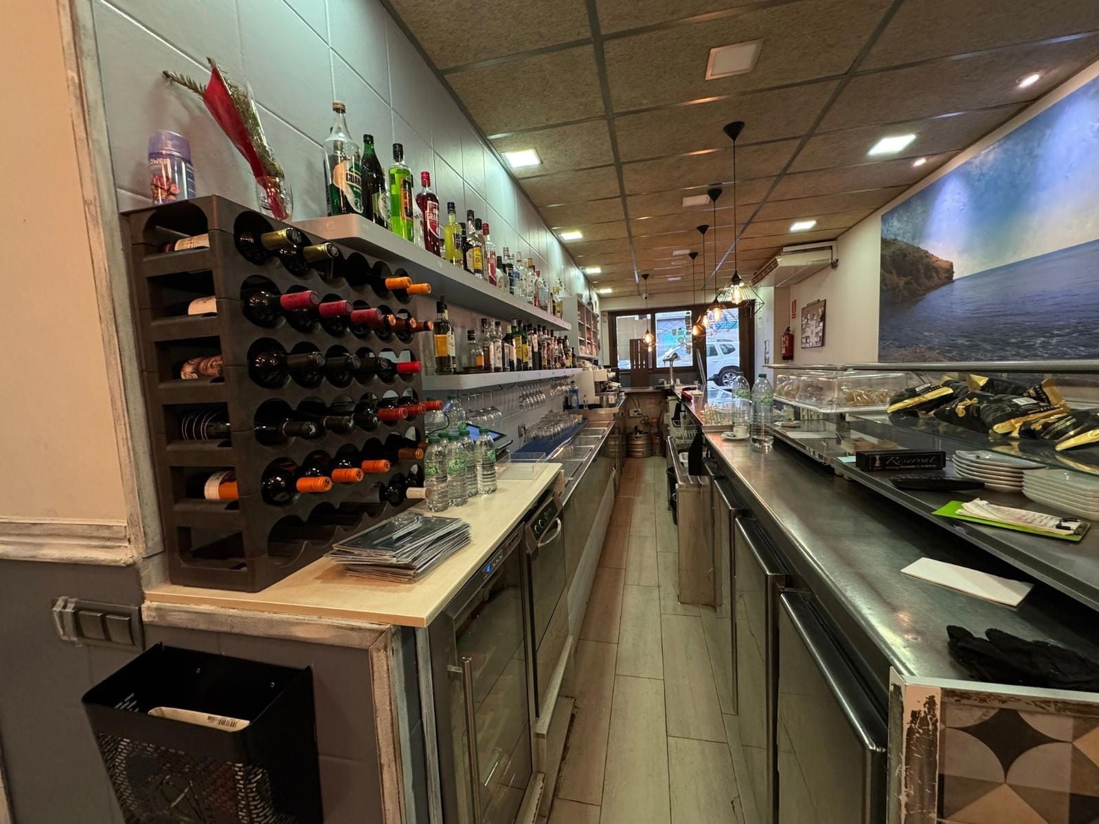 Retail in Barcelona, Barcelona to rent Interior Photo- Image 1 of 8