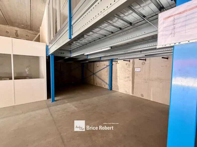 147 Avenue Marcel Merieux, Brignais for sale - Interior Photo - Image 3 of 14
