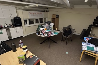 Froanes Clos, Enderby to rent Interior Photo- Image 2 of 2