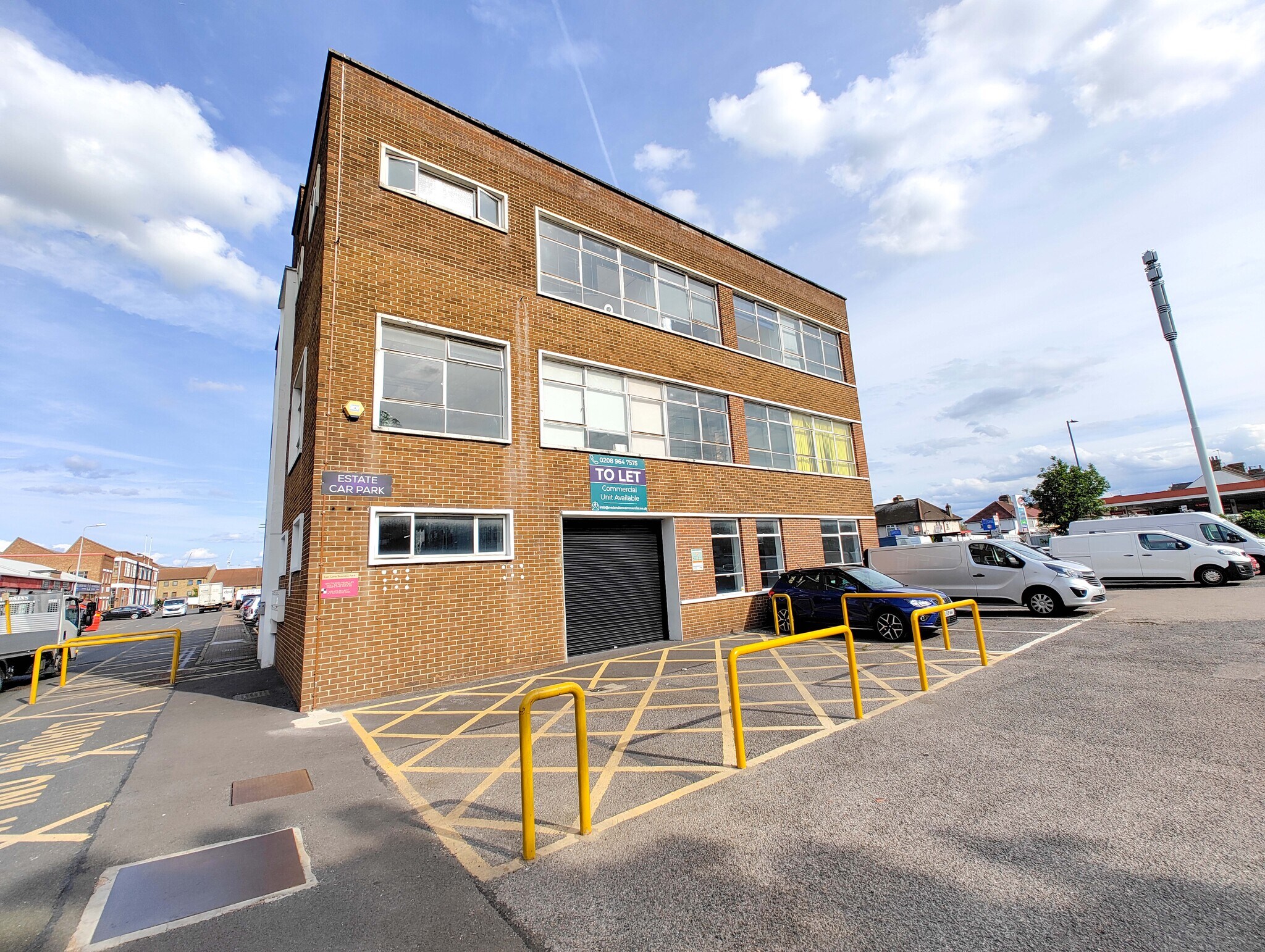 11 Courtenay Rd, Wembley for sale Building Photo- Image 1 of 1