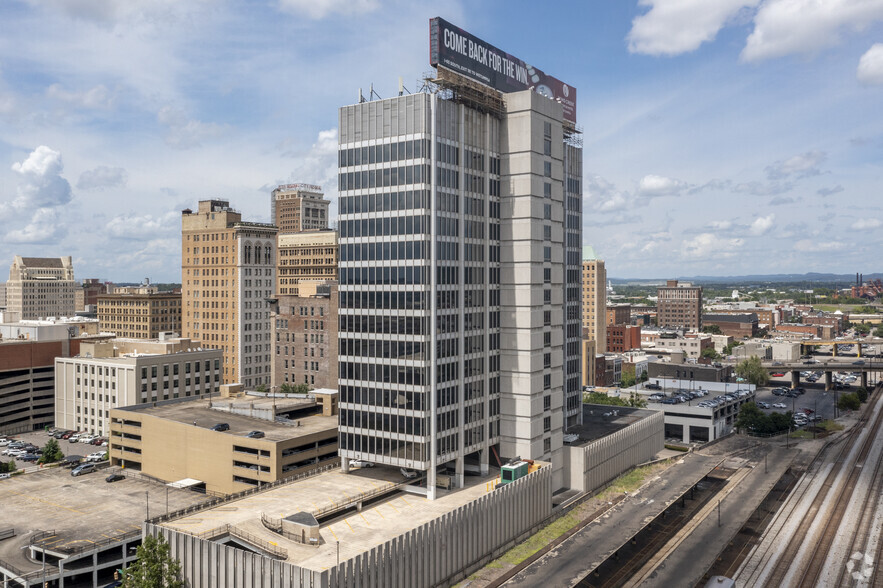 2 20th St N, Birmingham, AL for rent - Building Photo - Image 1 of 15