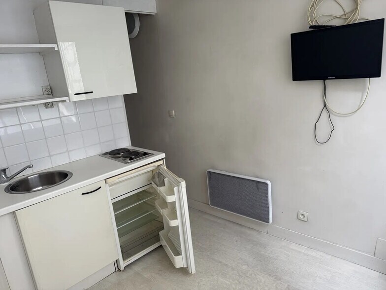 3 Cours Portal, Bordeaux to rent - Building Photo - Image 3 of 5