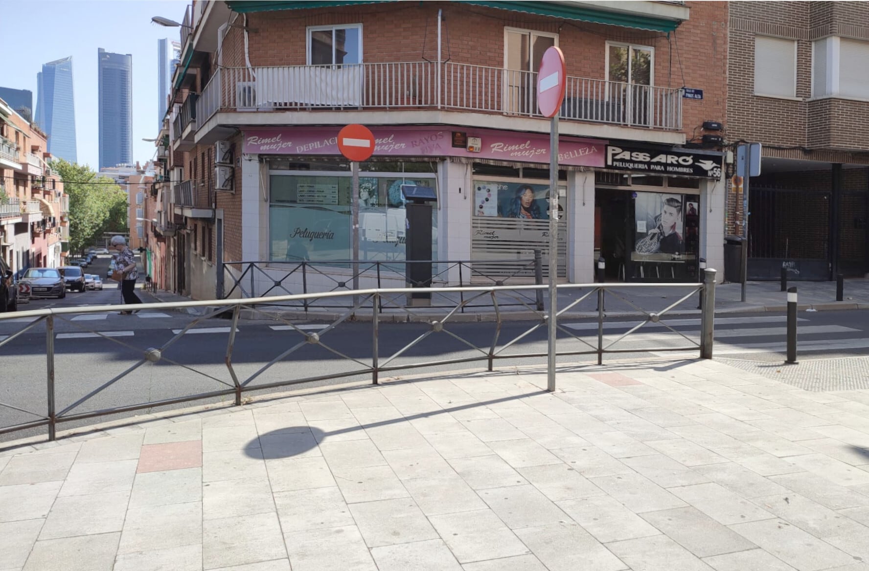 Retail in Madrid, Madrid to rent Primary Photo- Image 1 of 9