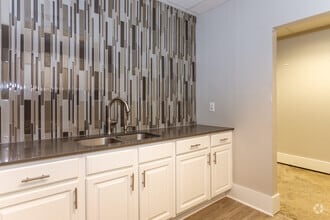 532 Patterson Ave, Mooresville, NC to rent Interior Photo- Image 1 of 6