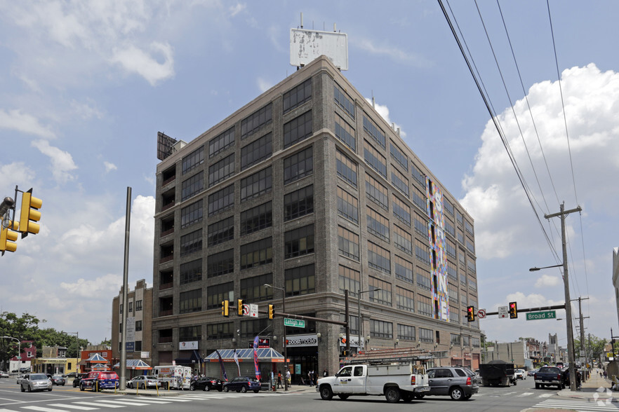 2701 N Broad St, Philadelphia, PA for sale - Primary Photo - Image 1 of 1