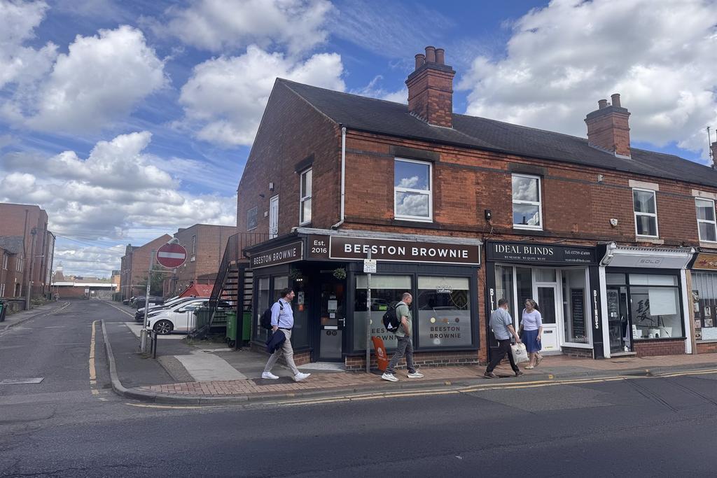 10 Wollaton Rd, Beeston to rent Building Photo- Image 1 of 9