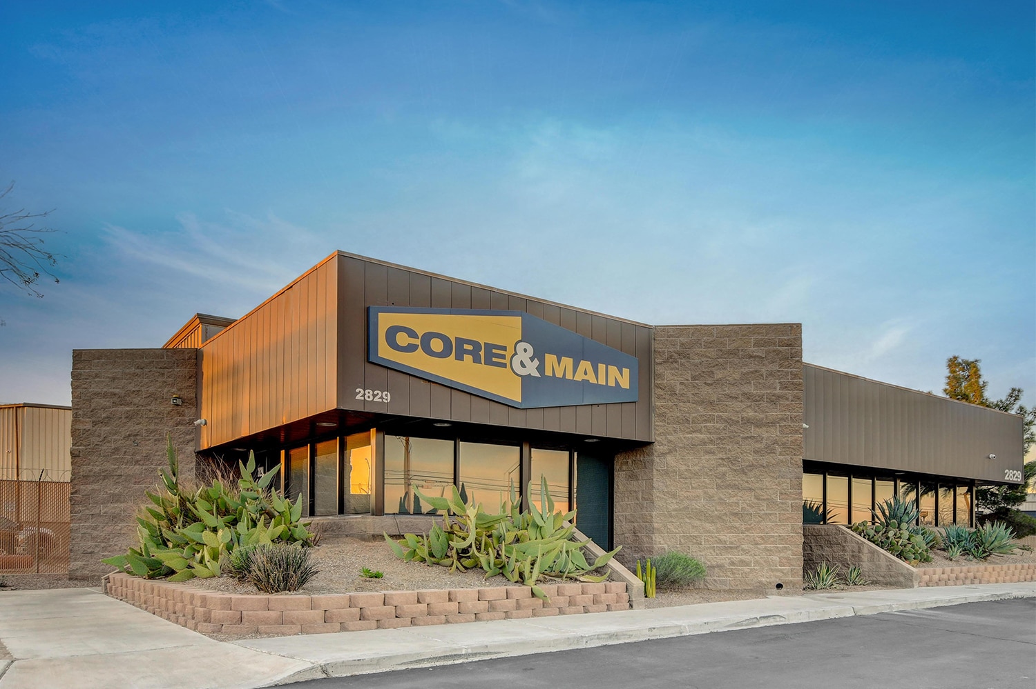 2829 Losee Road, Las Vegas portfolio of 2 properties for sale on LoopNet.co.uk Building Photo- Image 1 of 17