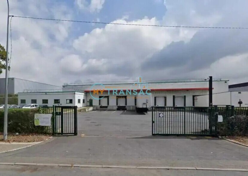 Industrial in Mitry-Mory to rent - Building Photo - Image 2 of 17