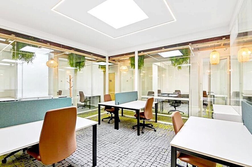 Office in Paris for sale - Interior Photo - Image 3 of 14