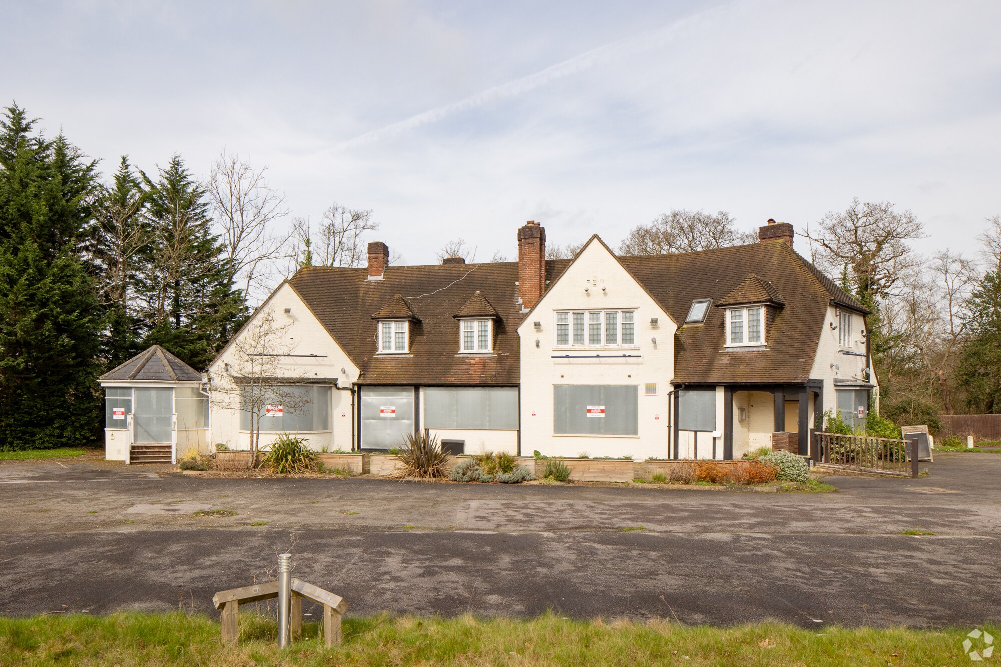 Windsor Rd, Windsor for sale Primary Photo- Image 1 of 1