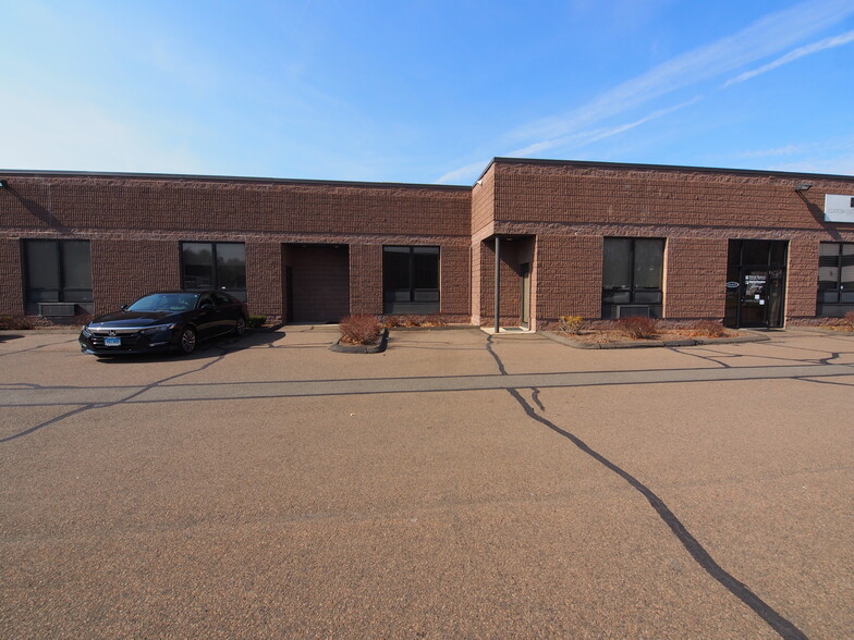 11 Business Park Dr, Branford, CT for sale - Primary Photo - Image 1 of 1