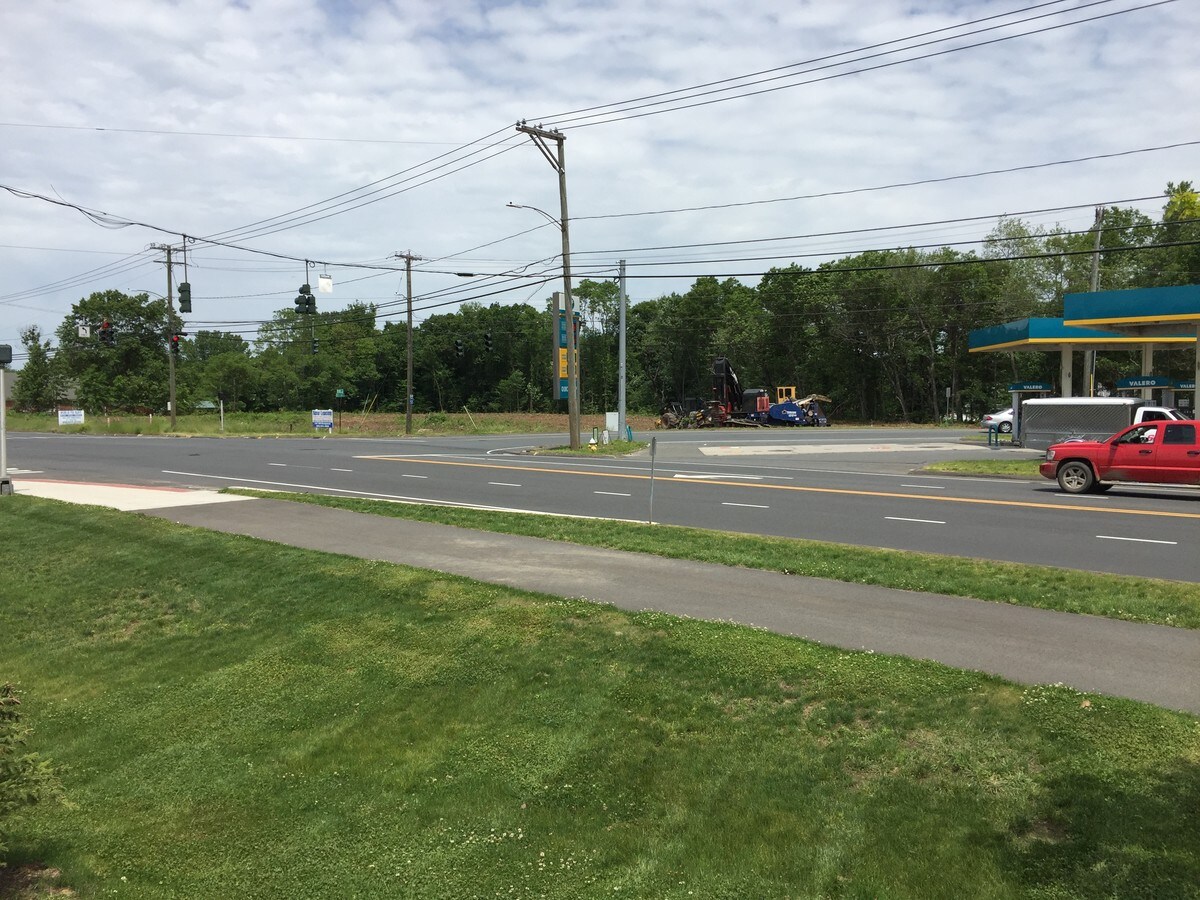 150 Sullivan Ave, South Windsor 06074 The Corner's of Sullivan, Rye