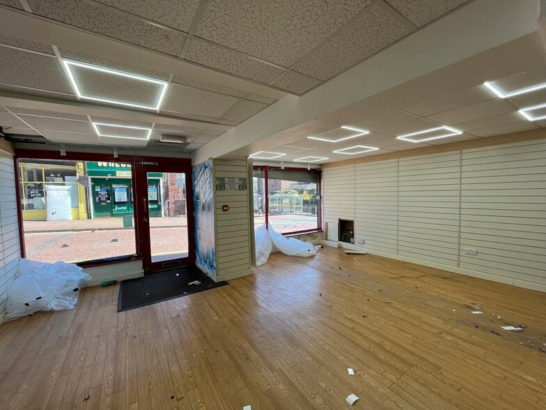 71-73 Mill St, Macclesfield to rent - Building Photo - Image 3 of 8