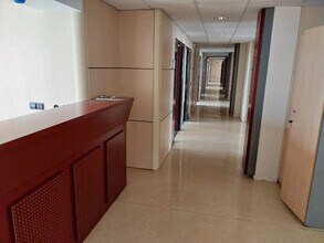 28 Rue De La Baïsse, Villeurbanne to rent Lobby- Image 2 of 11