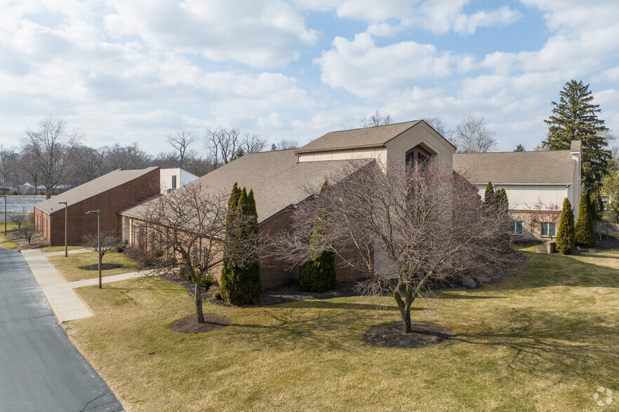 4765 N McCord Rd, Sylvania, OH for sale - Building Photo - Image 2 of 6