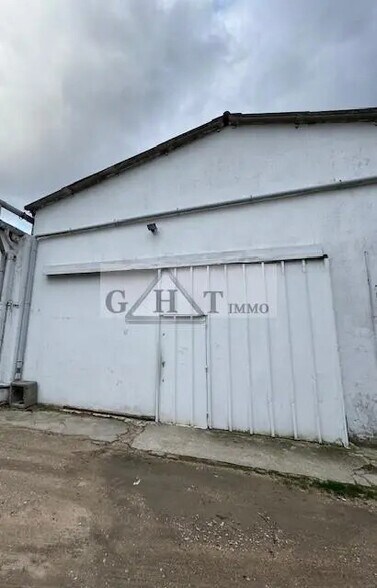 Industrial in Champigny-sur-Marne to rent - Building Photo - Image 1 of 2