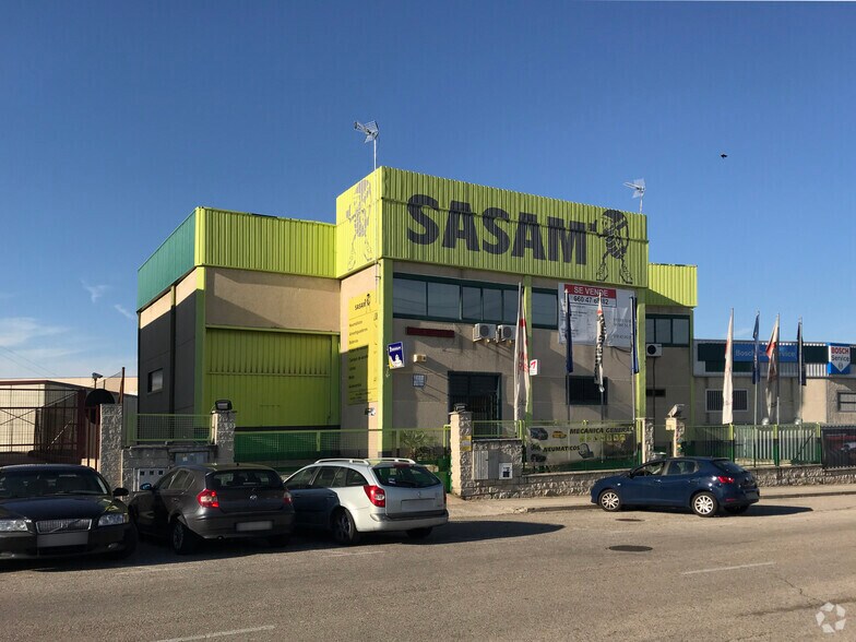 Industrial in Móstoles, Madrid for sale - Primary Photo - Image 1 of 12