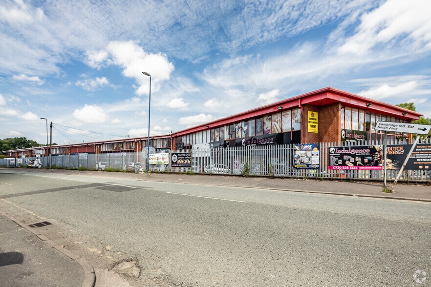 Broughton Ln, Manchester to rent - Building Photo - Image 2 of 2