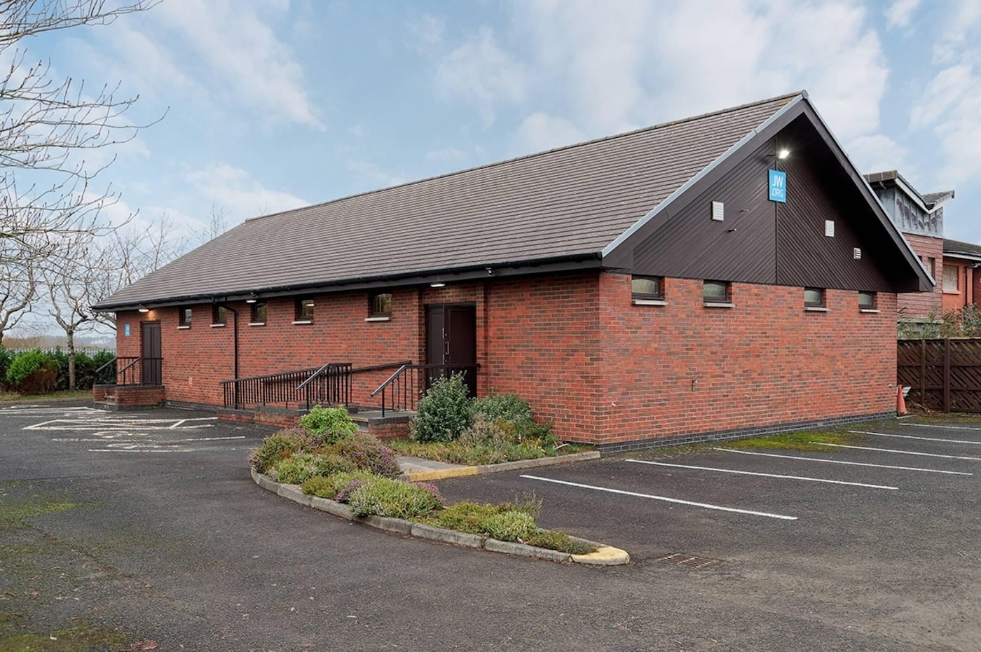 4 Boyle St, Irvine for sale Primary Photo- Image 1 of 7