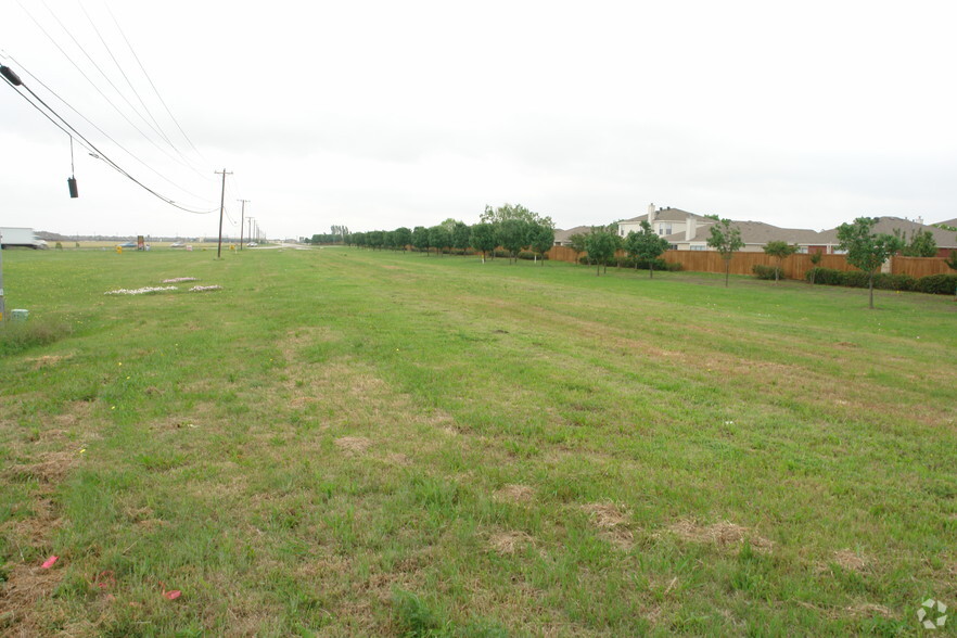 2300 W Eldorado Pky, Little Elm, TX for sale - Primary Photo - Image 1 of 2