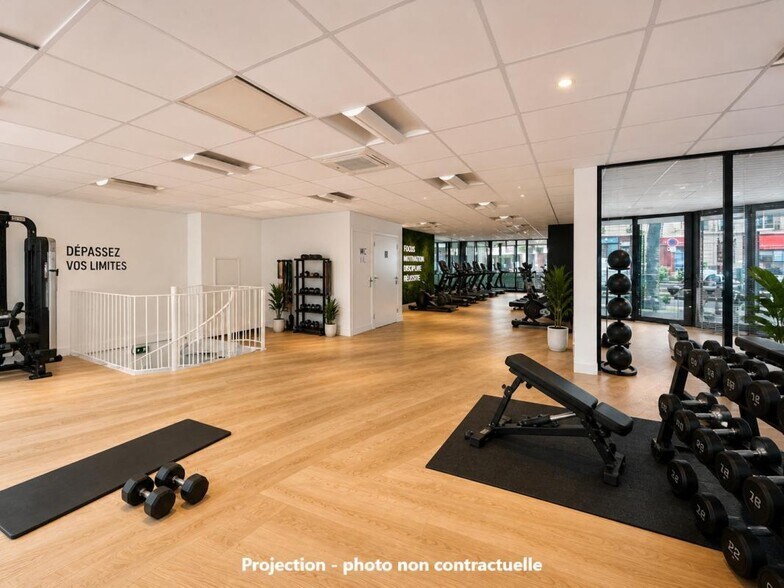 Retail in Paris to rent - Building Photo - Image 3 of 9