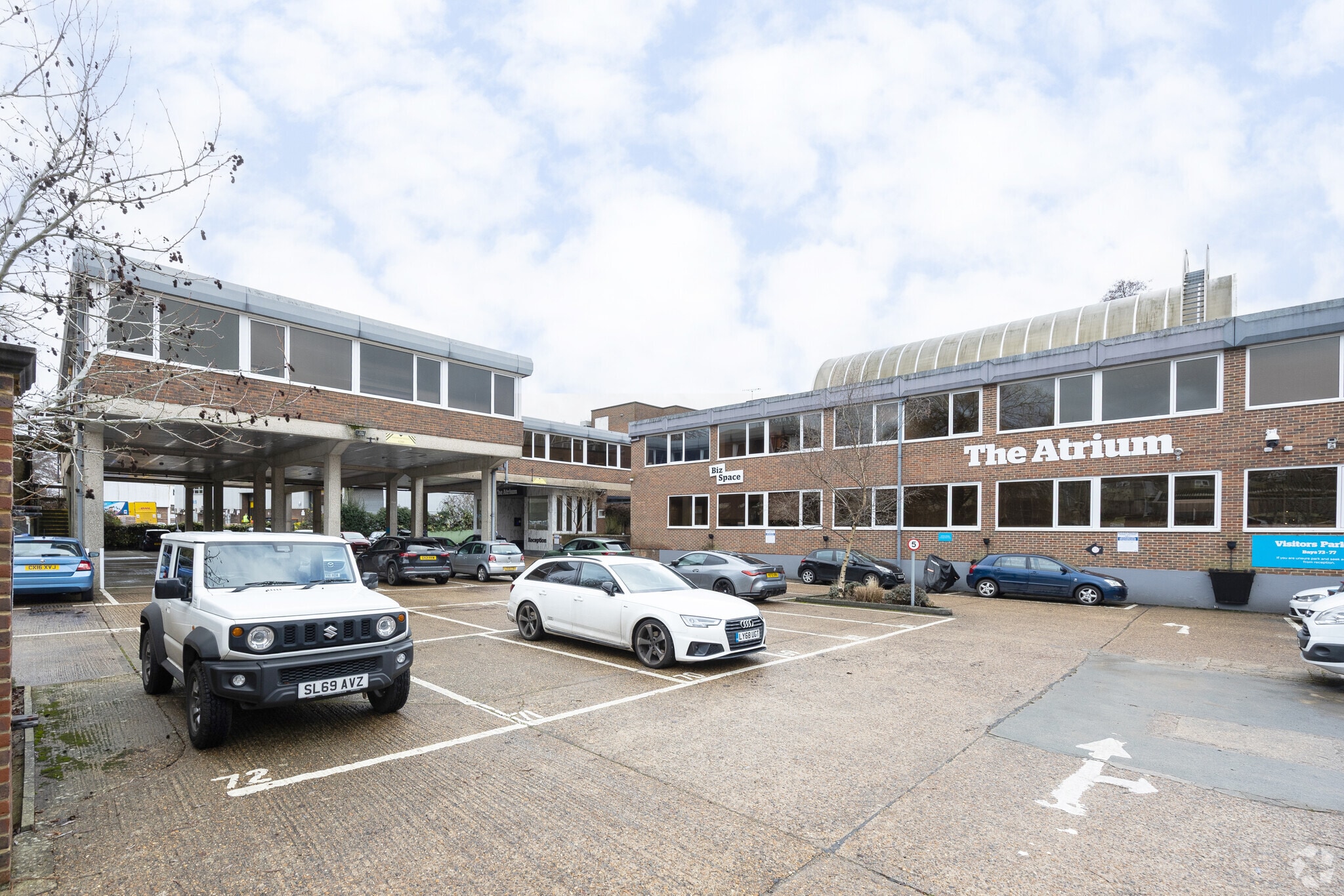 4 Curtis Rd, Dorking to rent Primary Photo- Image 1 of 24