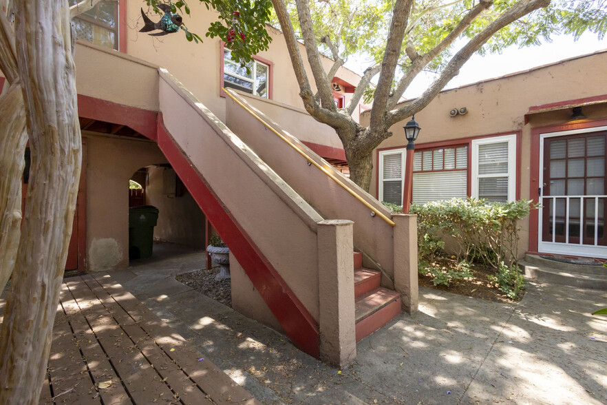 924 Marco Pl, Venice, CA for sale - Building Photo - Image 3 of 30