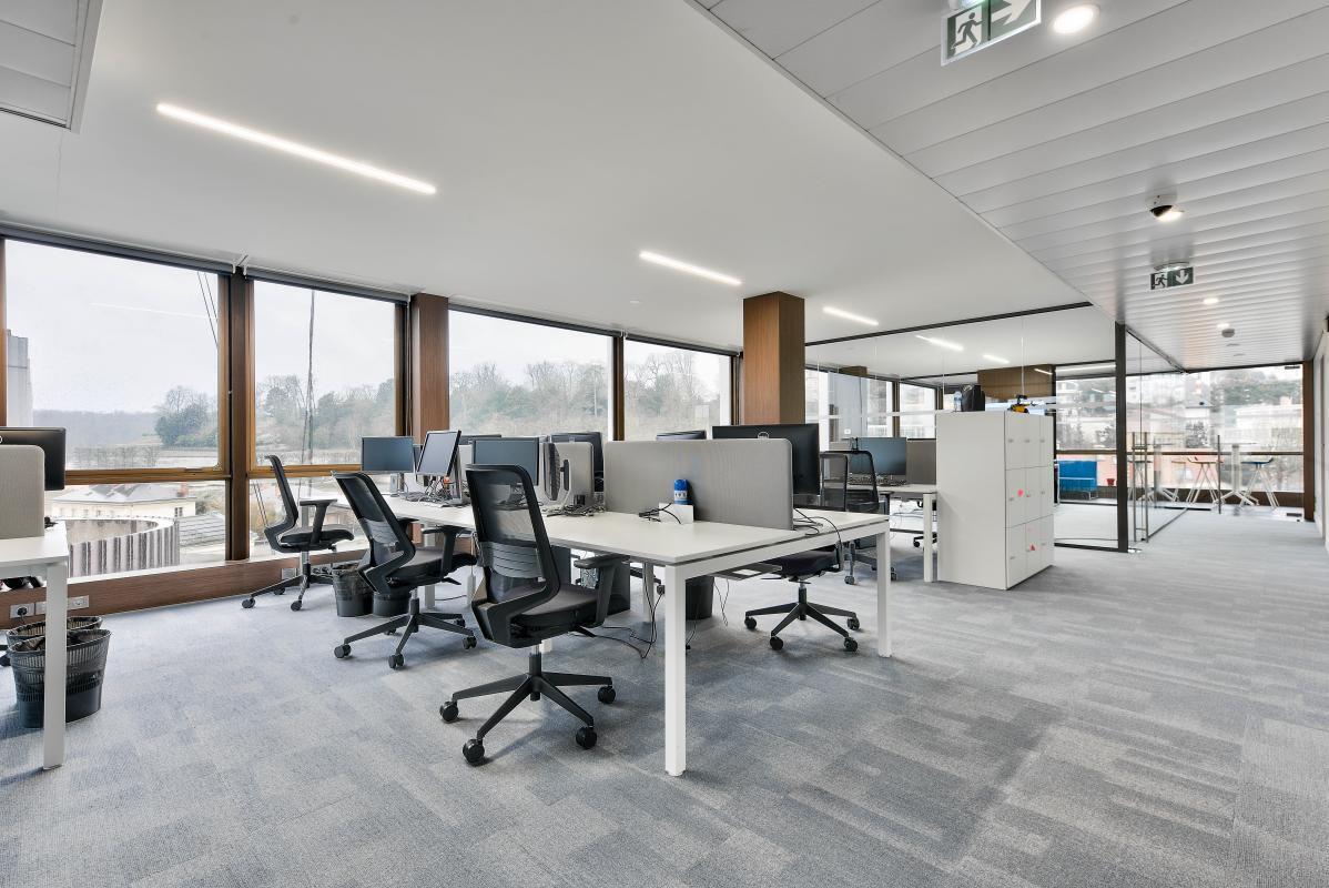 Office in Saint-Cloud for sale Interior Photo- Image 1 of 8
